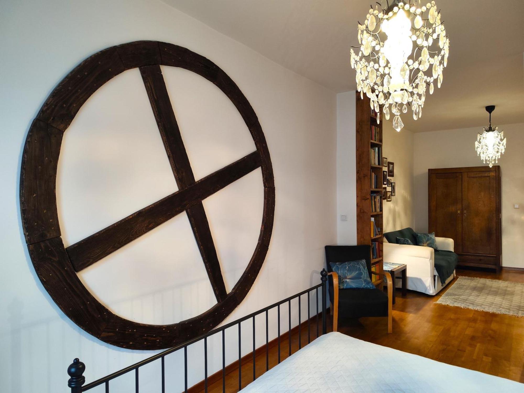 Apartament Skorpion Centrum Sanok Bagian luar foto
